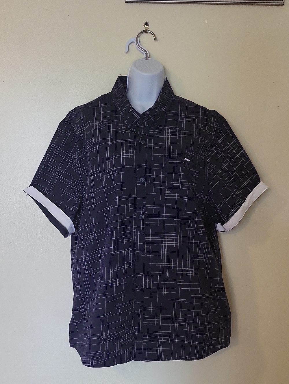 Guess Black Short-Sleeve Button-Down Shirt with White Grid Lines
